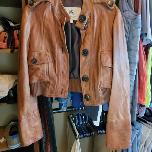 100% Authentic Burberry Cropped Lambskin Leather Jacket - Picture 12 of 16